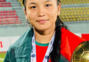 বর্ষসেরা ফুটবলারের মুকুট ঋতুপর্ণার মাথায়